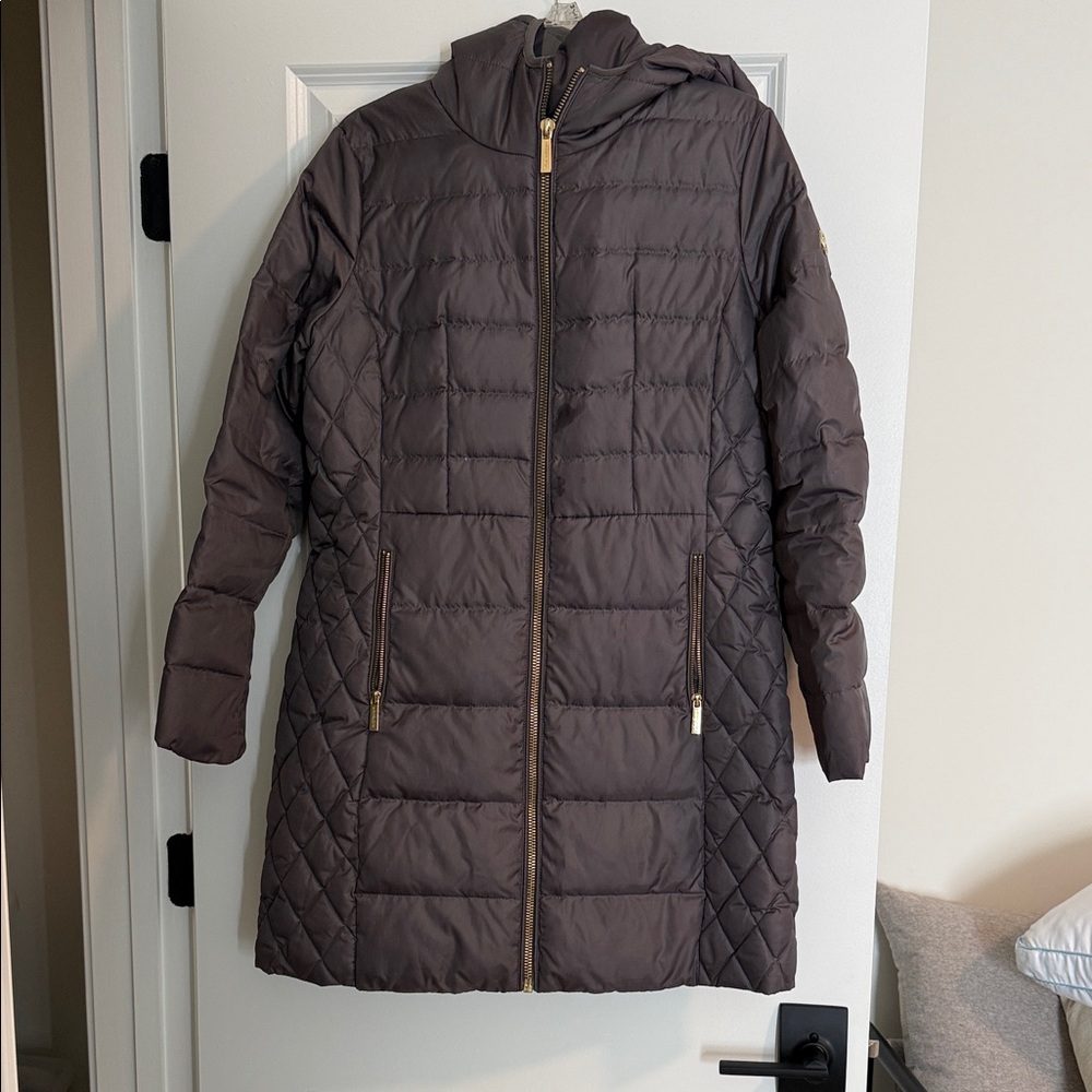 Like new Women's Michael Kors Quilted Hooded down Jacket - dark grey